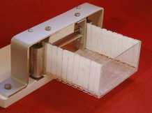 voll herausgezogener Rollkasten mit Aufrollmechanismus voll herausgezogener Rollkasten mit Aufrollmechanismus